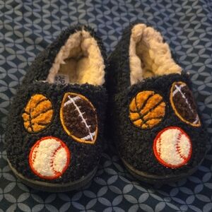 Capelli of New York Plush Cream Slippers